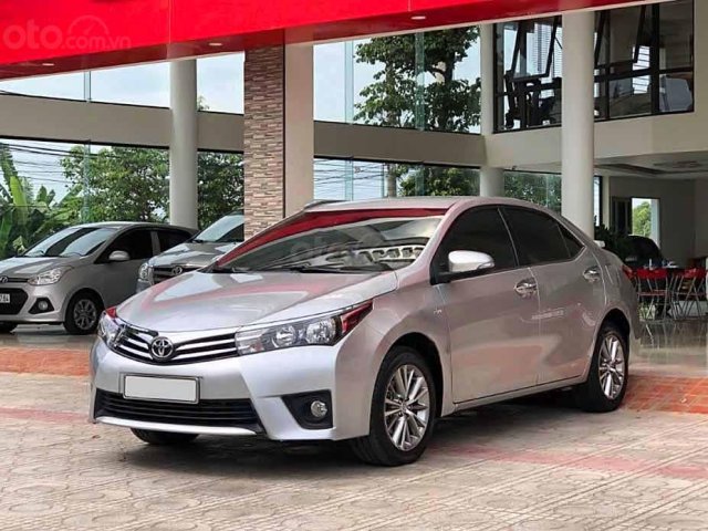 Bán Toyota Corolla Altis năm sản xuất 2016, màu bạc như mới, giá tốt