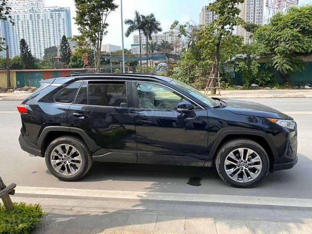 Bán Toyota RAV4 XLE 2.5 AT AWD sản xuất năm 2020, màu đen, nhập khẩu nguyên chiếc