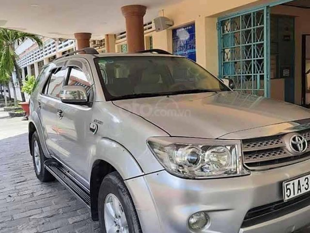 Bán xe Toyota Fortuner V đời 2009, màu bạc, 398 triệu