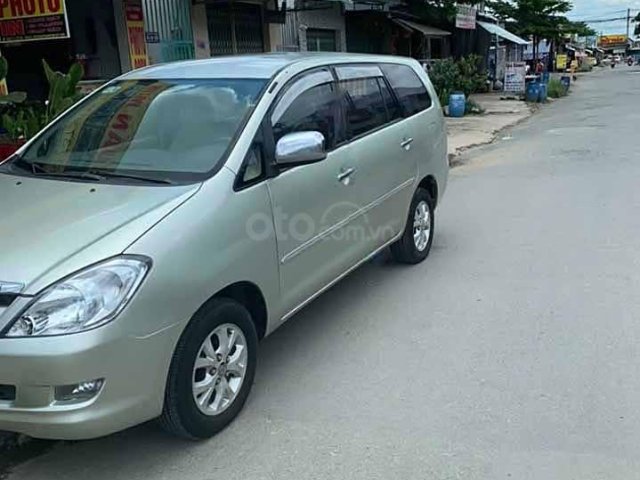 Bán Toyota Innova 2.0 G sản xuất 2008, màu bạc xe gia đình, 288 triệu