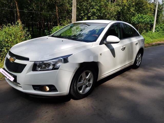 Bán Chevrolet Cruze sản xuất 2013, màu trắng, 280 triệu0