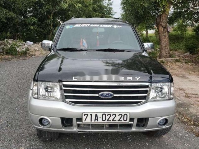 Cần bán gấp Ford Everest đời 2005, màu đen, xe nhập còn mới