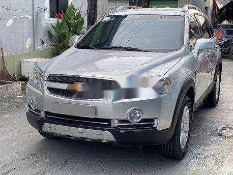 Bán xe Chevrolet Captiva sản xuất năm 2011, màu bạc, giá 270tr0