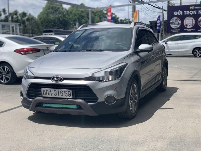 Bán xe Hyundai i20 Active năm 2015, màu xám, nhập khẩu nguyên chiếc0