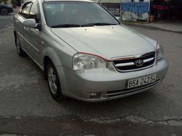 Bán xe Daewoo Lacetti năm 2010, màu bạc, xe nhập0