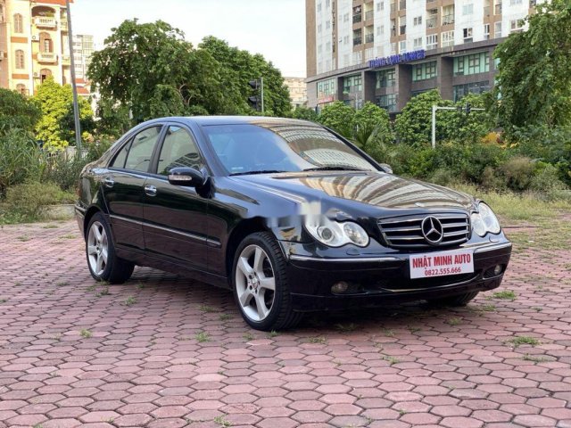 Bán xe Mercedes C180 sản xuất năm 2003, màu đen, 180tr0