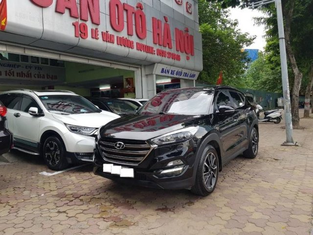 Cần bán gấp Hyundai Tucson đời 2018, màu đen chính chủ, giá 850tr0