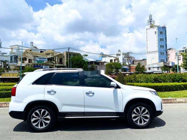 Bán Kia Sorento GAT sản xuất năm 2016, màu trắng, máy xăng0