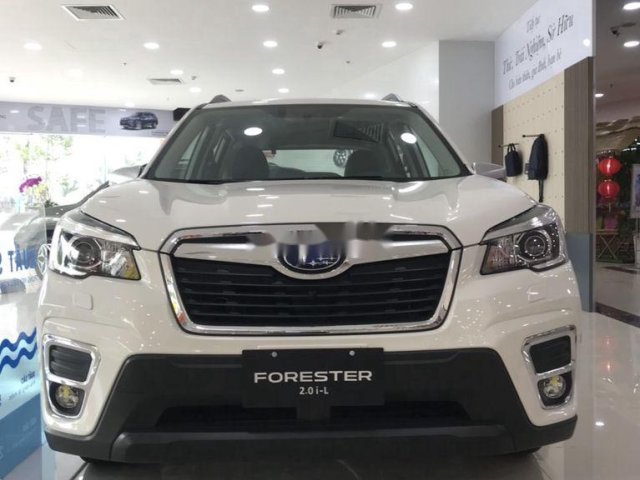 Bán xe gầm cao Subaru Forester đời 2019, màu trắng, nhập khẩu. Ưu đãi khủng0