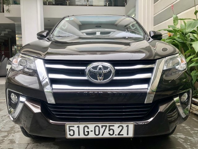 Bán Toyota Fortuner V 2x2 máy xăng 2018 nhập Indonesia đi 17.000km bao check hãng0