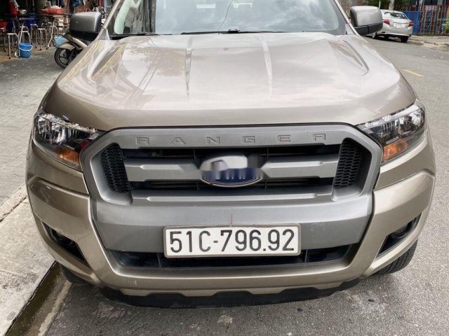 Chính chủ bán xe Ford Ranger XLS 2.2MT sản xuất năm 2016, màu vàng, nhập khẩu Thái