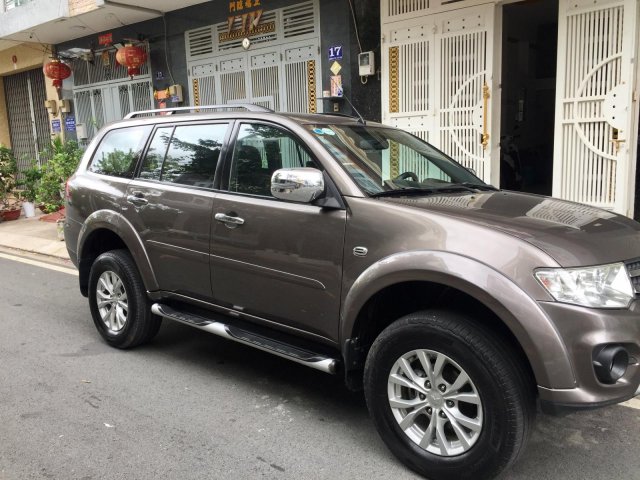 Bán xe Mitsubishi Pajero Sport năm 2015, màu nâu, số tự động0