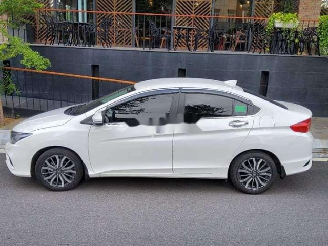 Chính chủ bán Honda City sản xuất 2017, màu trắng, 479 triệu0