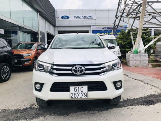 Cần bán lại xe Toyota Hilux đời 2017, màu trắng, xe nhập còn mới0