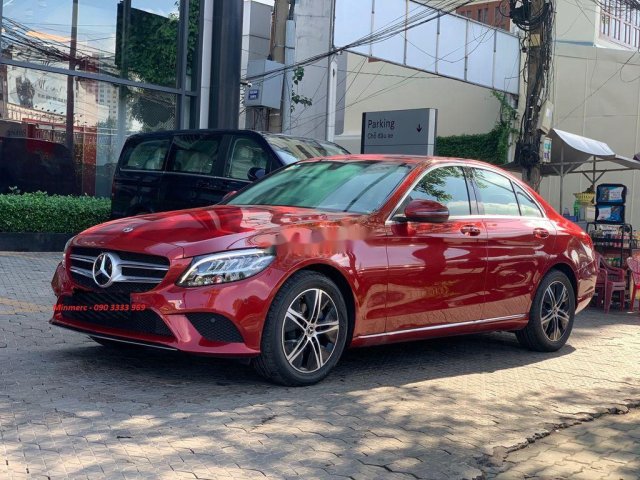 Cần bán Mercedes C180 năm 2019, màu đỏ0