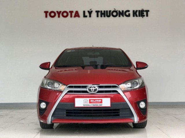 Bán Toyota Yaris đời 2016, màu đỏ