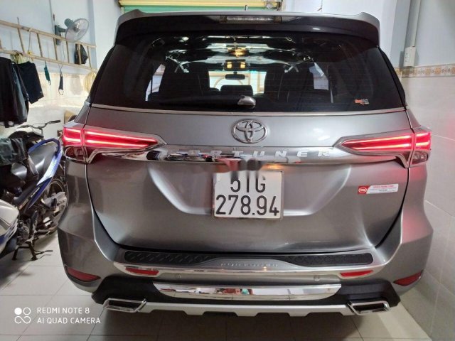 Cần bán Toyota Fortuner sản xuất 2017, màu bạc, số sàn, giá tốt
