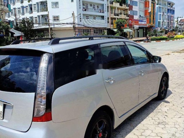 Bán xe Mitsubishi Grandis đời 2006, màu bạc còn mới giá cạnh tranh