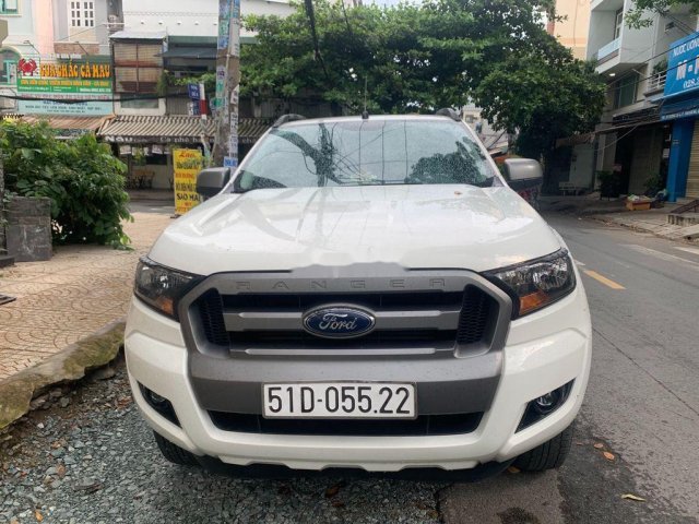 Cần bán xe Ford Ranger sản xuất 2016, màu trắng, nhập khẩu