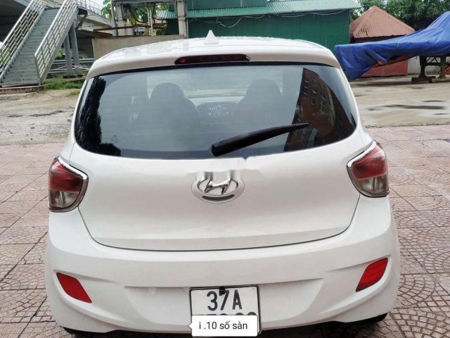 Cần bán xe Hyundai Grand i10 đời 2015, màu trắng, nhập khẩu nguyên chiếc