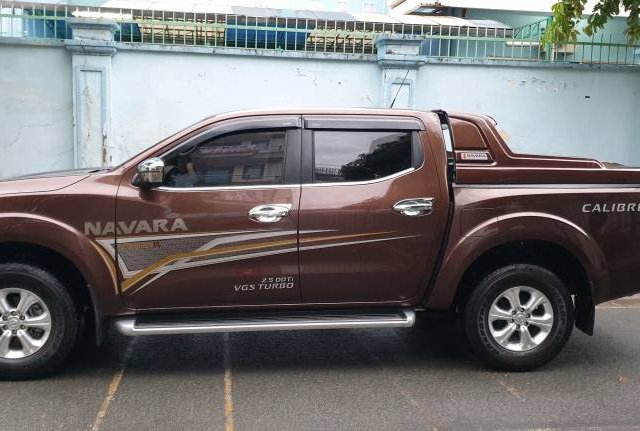 Chính chủ cần bán Nissan Navara Premium EL đời 2019, màu nâu