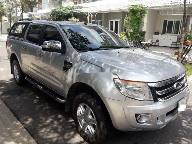 Cần bán Ford Ranger XLT sản xuất năm 2014, màu bạc, nhập khẩu 0