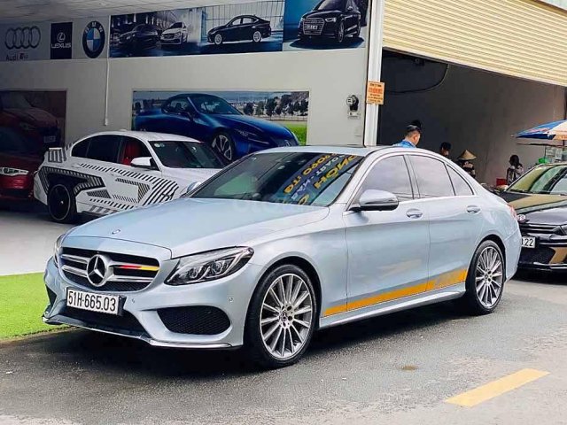 Bán Mercedes C300 AMG 2017, màu xanh lam còn mới0