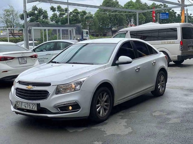 Bán Chevrolet Cruze năm sản xuất 2017, màu trắng còn mới, giá chỉ 376 triệu0