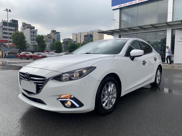 Mazda 3 sản xuất 2015, màu trắng0