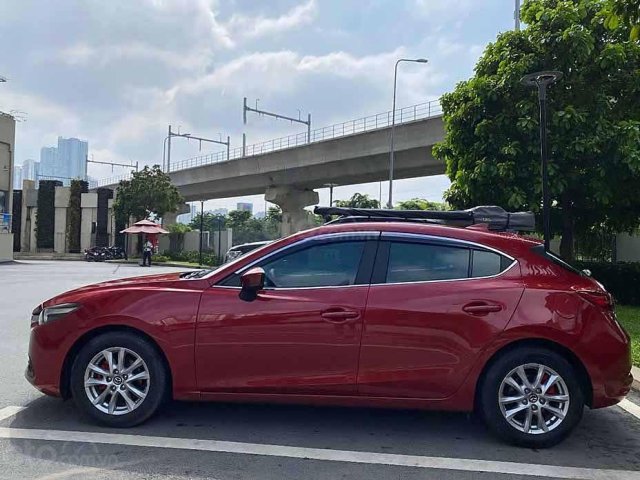 Cần bán lại xe Mazda 3 AT đời 2018, màu đỏ còn mới