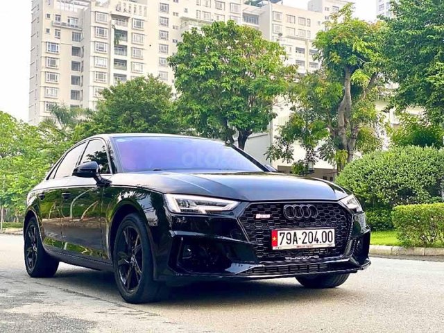 Bán Audi A4 đời 2017, màu đen, xe nhập còn mới0