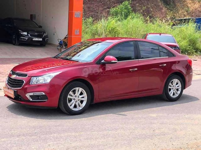 Bán ô tô Chevrolet Cruze LT 1.6L 2018, màu đỏ còn mới, giá chỉ 386 triệu0