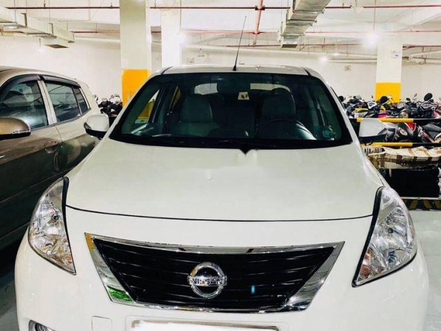 Cần bán lại xe Nissan Sunny 2015, màu trắng