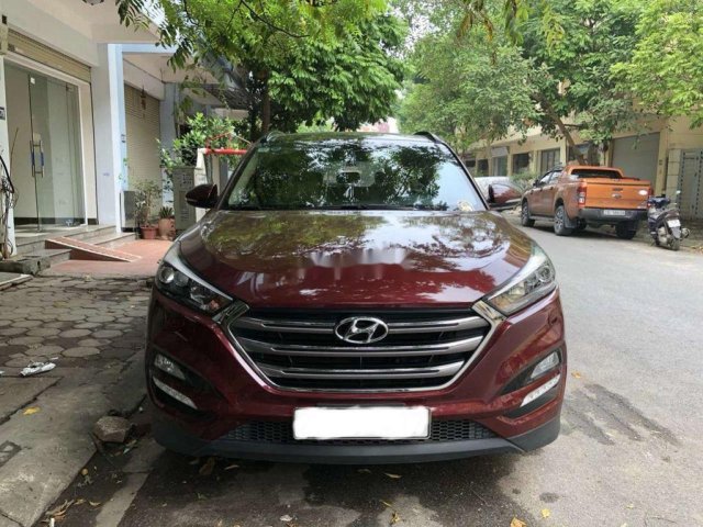 Bán Hyundai Tucson 2.0 đời 2018, màu đỏ còn mới 0