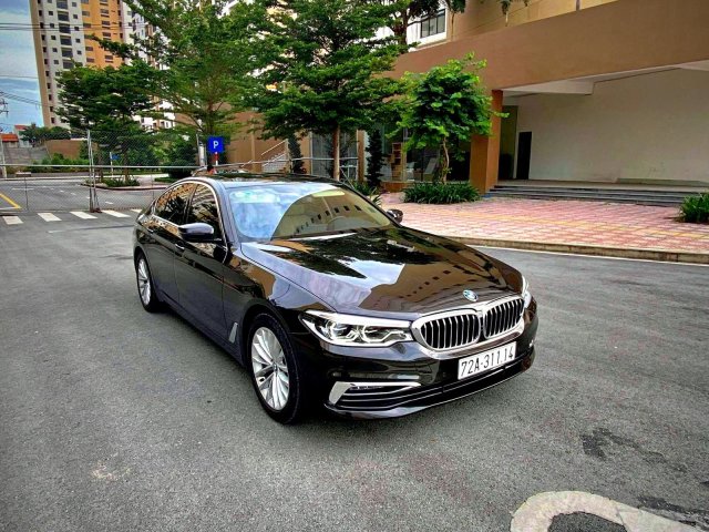 Cần bán lại xe BMW 530i sản xuất 2018, màu đen, nhập khẩu