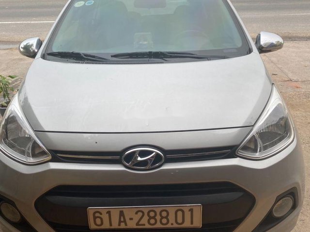 Cần bán Hyundai Grand i10 đời 2016, màu bạc, nhập khẩu0