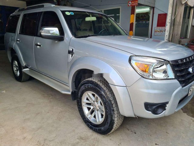 Cần bán lại xe Ford Everest đời 2011, màu bạc, xe nhập  0