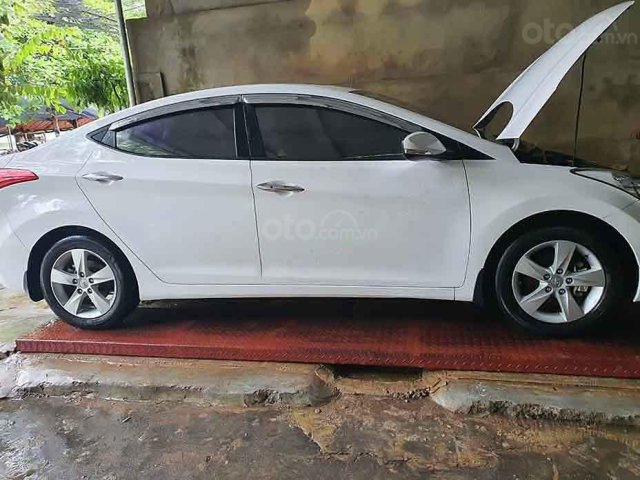 Cần bán Hyundai Elantra đời 2013, màu trắng, xe nhập  0