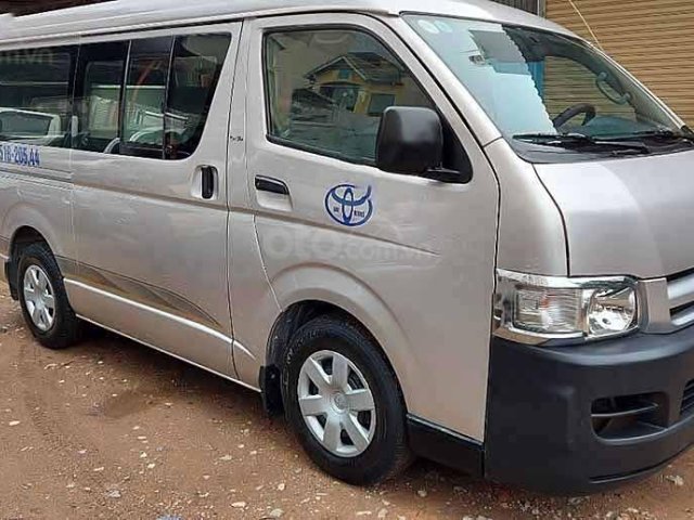 Bán Toyota Hiace đời 2005, màu hồng chính chủ, giá chỉ 195 triệu0