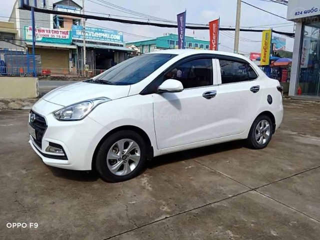 Bán Hyundai Grand i10 năm sản xuất 2018, màu trắng, số sàn