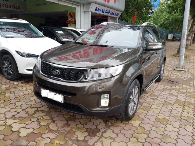 Cần bán Kia Sorento 2.4 sản xuất năm 2015, màu nâu còn mới