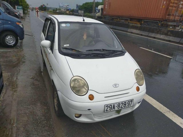 Bán ô tô Daewoo Matiz năm 2004, màu trắng còn mới