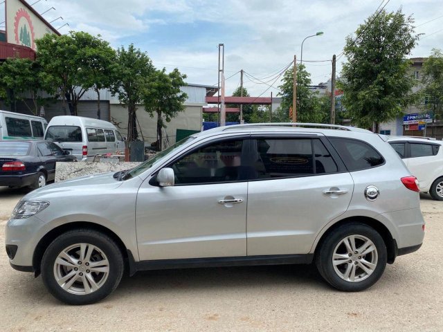 Bán Hyundai Santa Fe sản xuất năm 2010, màu bạc, nhập khẩu nguyên chiếc còn mới, giá tốt0