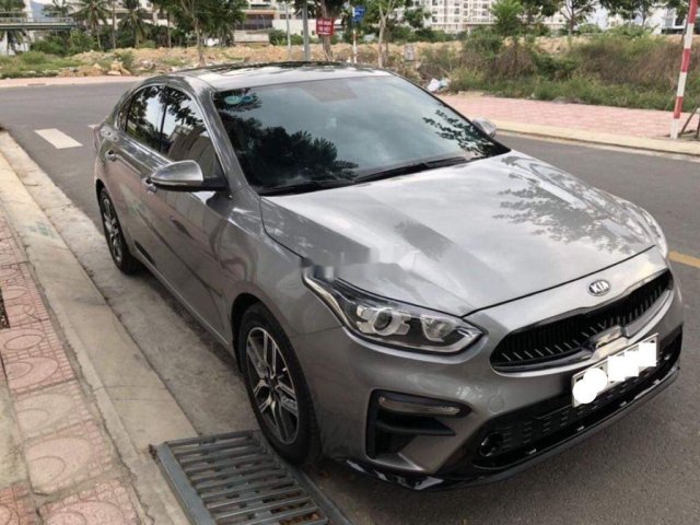 Cần bán xe Kia Cerato năm 2019, màu xám, nhập khẩu 