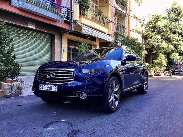 Bán Infiniti QX70 sản xuất năm 2015, màu xanh lam, nhập khẩu nguyên chiếc còn mới