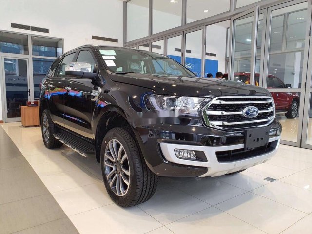 Bán ô tô Ford Everest sản xuất 2020, màu đen, xe nhập 