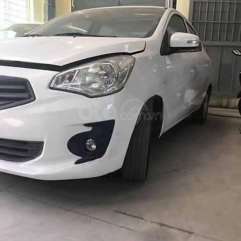 Xe Mitsubishi Attrage 1.2 MT đời 2015, màu trắng, nhập khẩu  