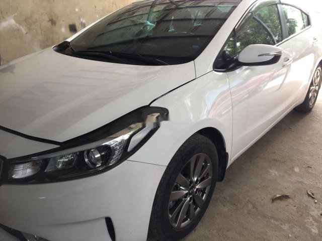 Bán Kia Cerato đời 2017, màu trắng, số sàn, 428 triệu0