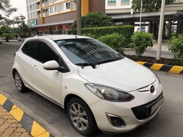 Bán ô tô Mazda 2 sản xuất năm 2012, màu trắng 