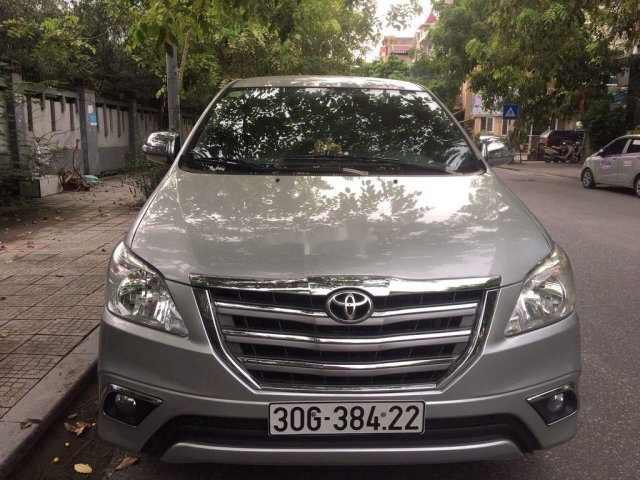 Chính chủ bán Toyota Innova sản xuất 2014, màu xám